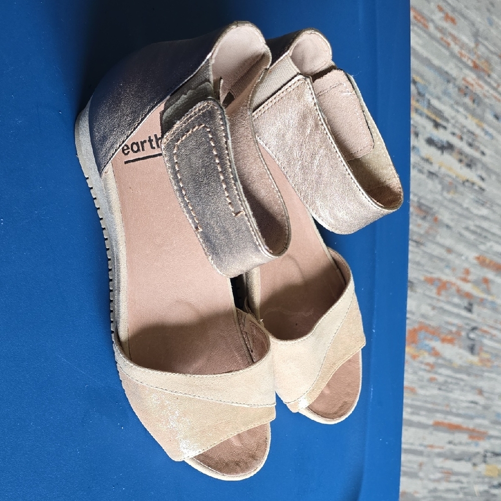 Earth Tan and Gold Sandals with Cushioned Footbed